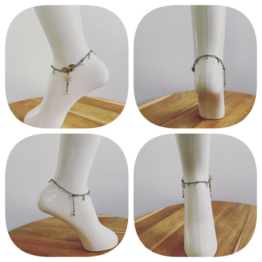 Anklet Grey Illustration Shell TAMARUSAN