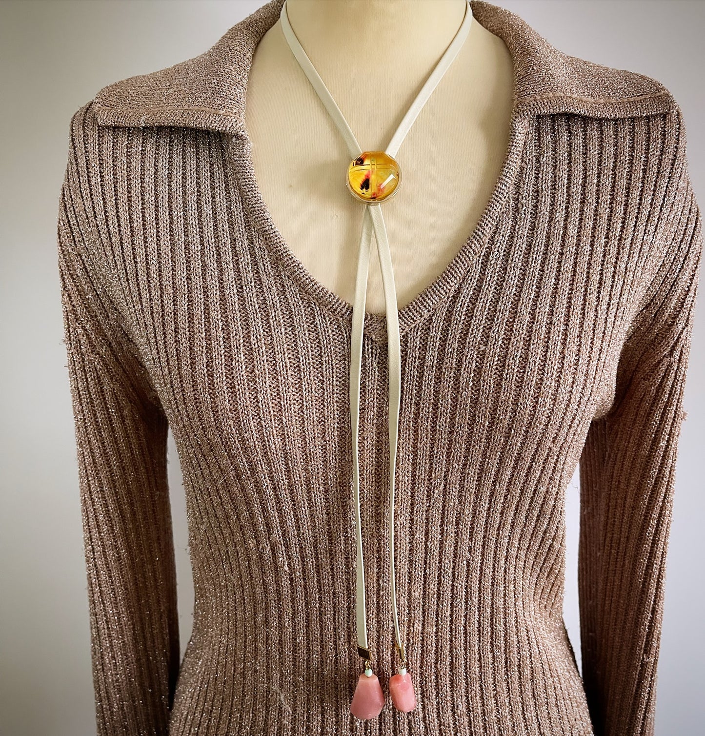 Leather Strap Bolo Tie Beige Aragonite TAMARUSAN