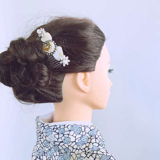 Comb White Flower Leaves TAMARUSAN