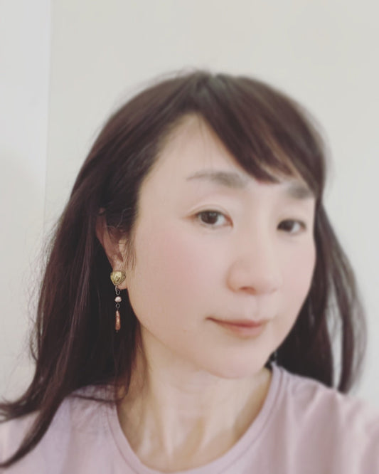 Earring Tiger Beetle Gray Heart TAMARUSAN