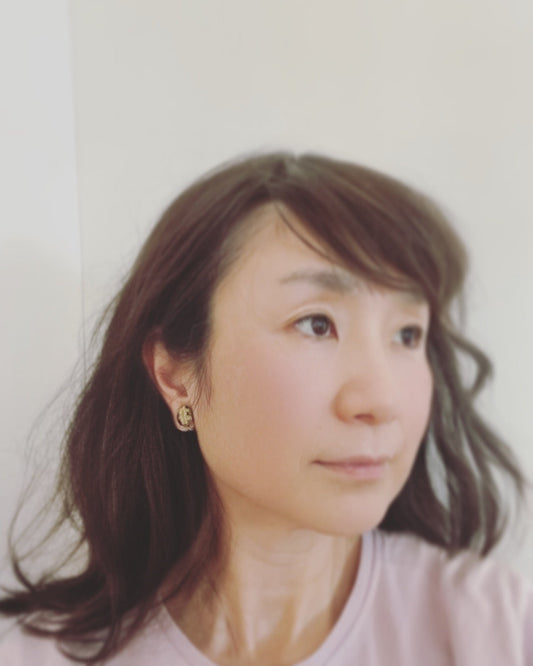 Earring Tiger Beetle Grey Ellipse TAMARUSAN