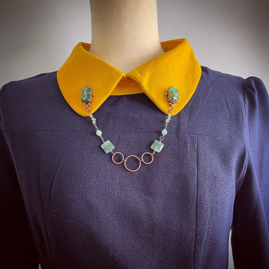 Pin Brooch Emerald Green Resin TAMARUSAN