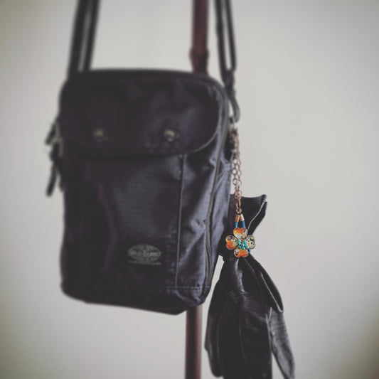 Glove Holder Flower Pansy Orange TAMARUSAN