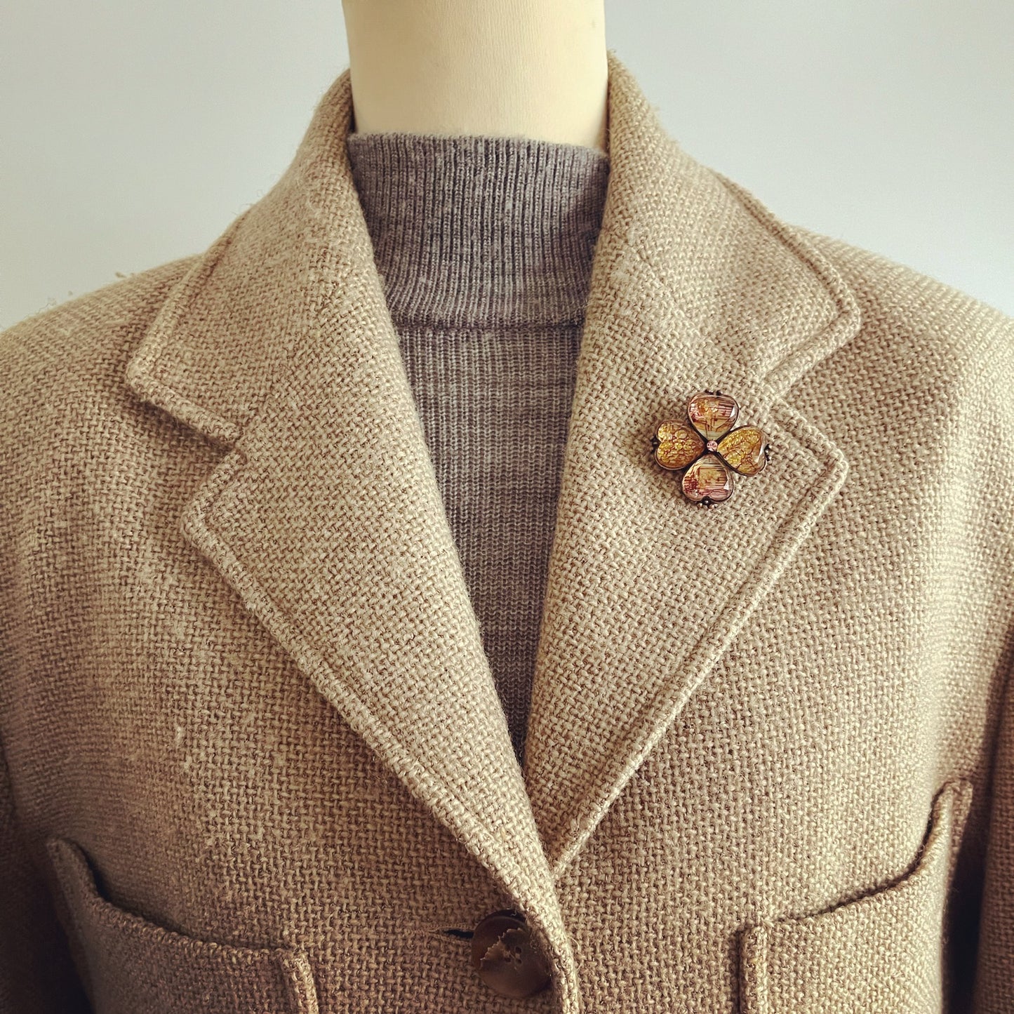 Brooch Pink Four-Leaf Clover TAMARUSAN