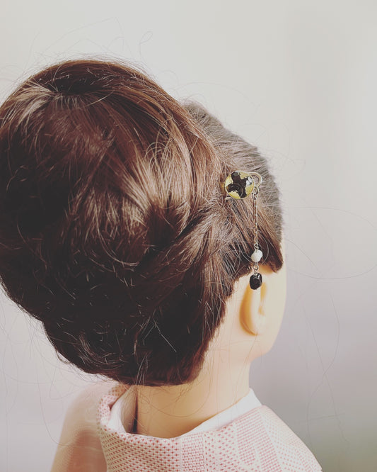 Double Prong Hair Stick Black White Short TAMARUSAN