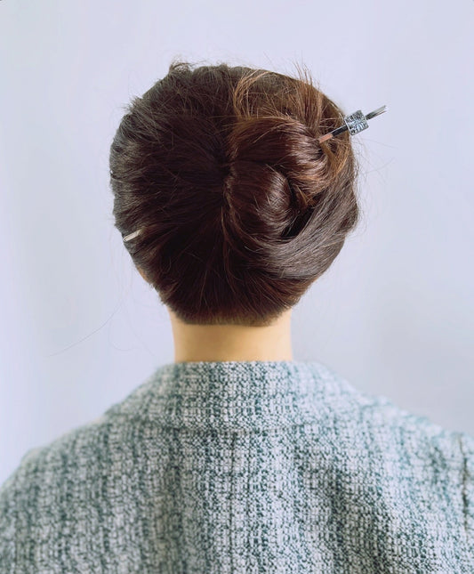 One Stick Hairpin Black And White TAMARUSAN