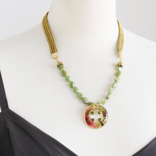 Necklace Green Garnet Ribbon Gold Red TAMARUSAN