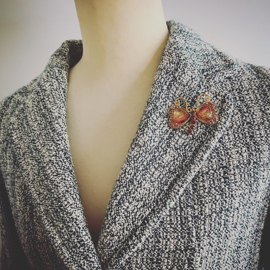 Pin Brooch Gold Red Butterfly TAMARUSAN