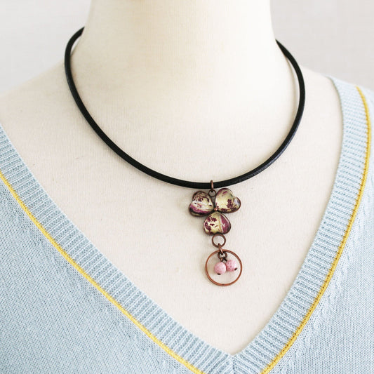 Eyeglass Holder Necklace Roses Pink TAMARUSAN