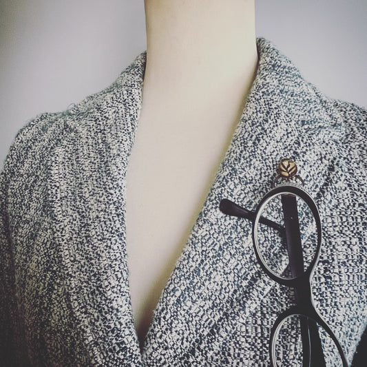 Eyeglass Holder Brooch Brown Ferns TAMARUSAN