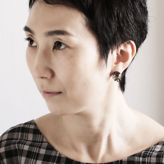 Pierced Earrings Simple Fern Brown TAMARUSAN