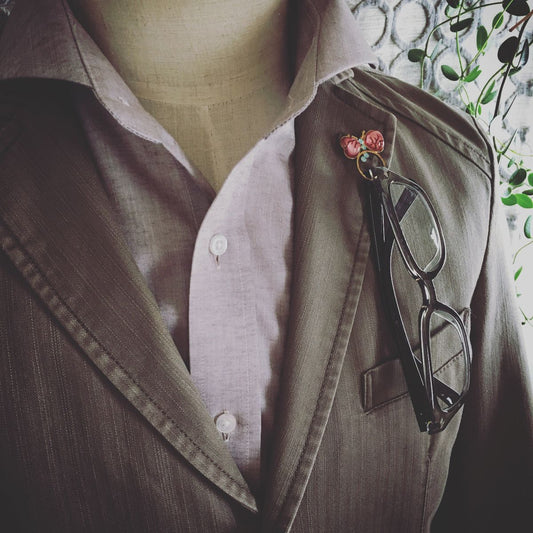 Butterfly Eyeglass Holder Brooch Pink 24k TAMARUSAN