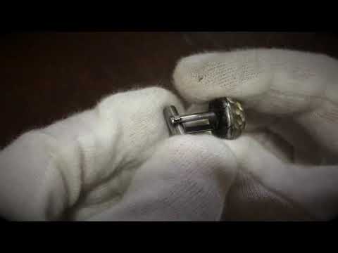 How to use the cuff links