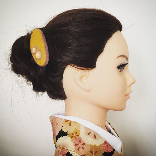 Barrette Yellow Pink Fawn Felt TAMARUSAN