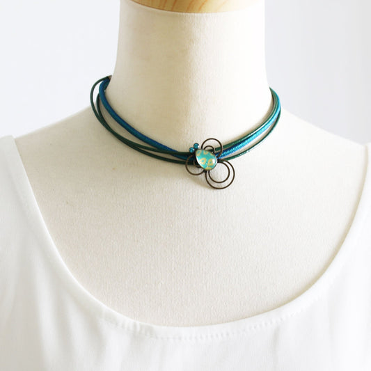 Braid Choker Leather Fawn Bees Green Silk TAMARUSAN