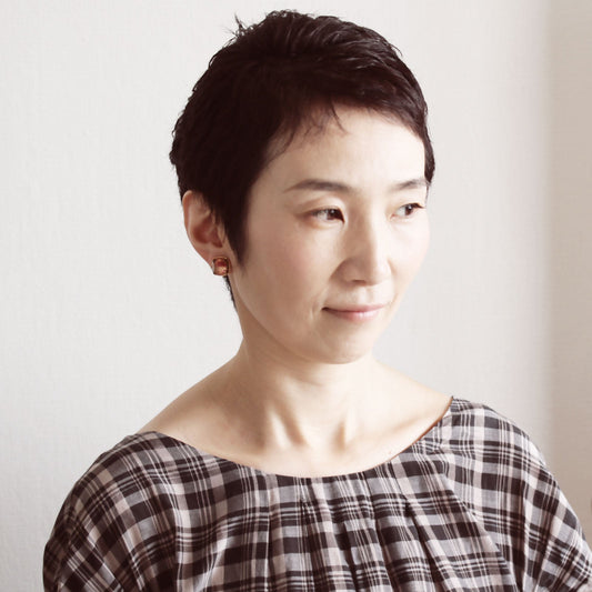 Clip Earrings Crab Red Coral TAMARUSAN