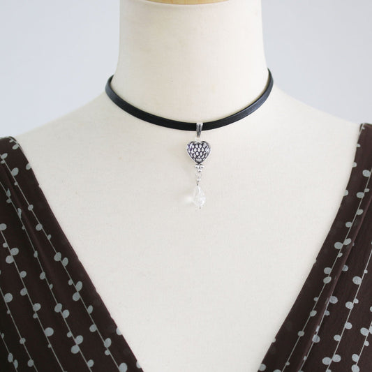 Leather Choker Scales Silver Crystal TAMARUSAN