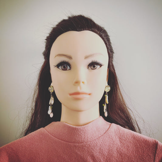 Stud Pierced Earrings Lemon Shell Chrysopraise TAMARUSAN