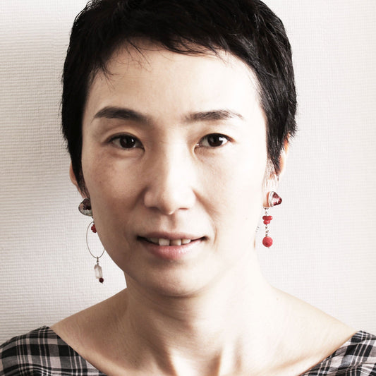 Mismatched Pierced Earrings Asymmetry Coral Heart Pink TAMARUSAN