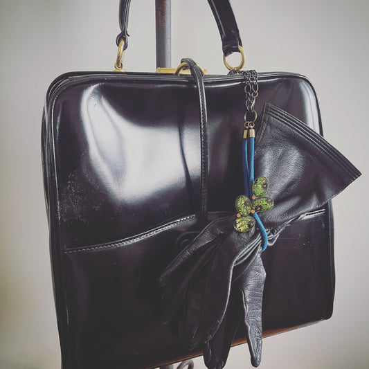 Glove Holder Marble Leaf Green TAMARUSAN