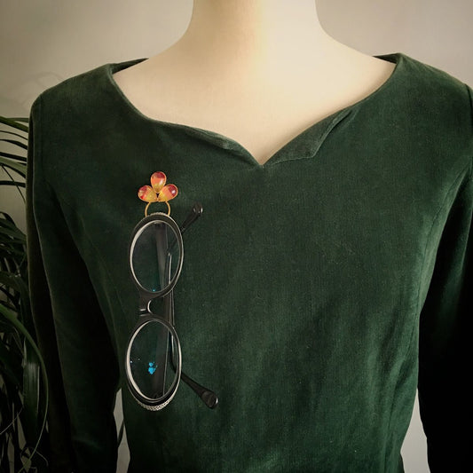 Eyeglass Holder Brooch Rainbow Orange TAMARUSAN