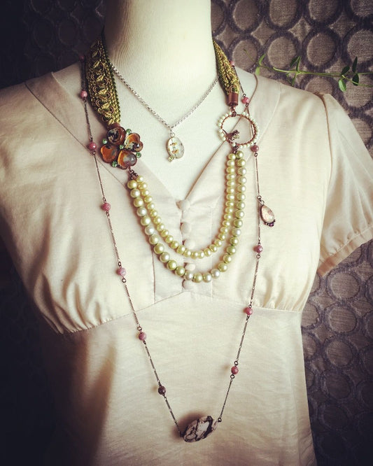 Asymmetry Necklace Italian Blades Flower Green TAMARUSAN