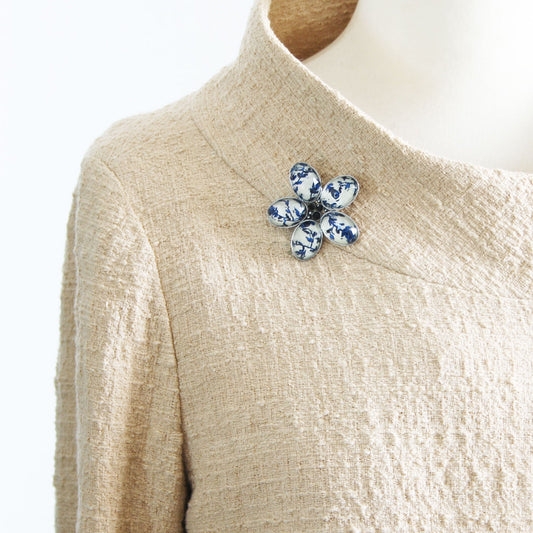 Brooch Blue Flower TAMARUSAN