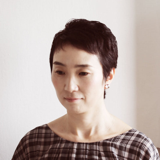 Earring Simple Water Surface Gold Blue TAMARUSAN