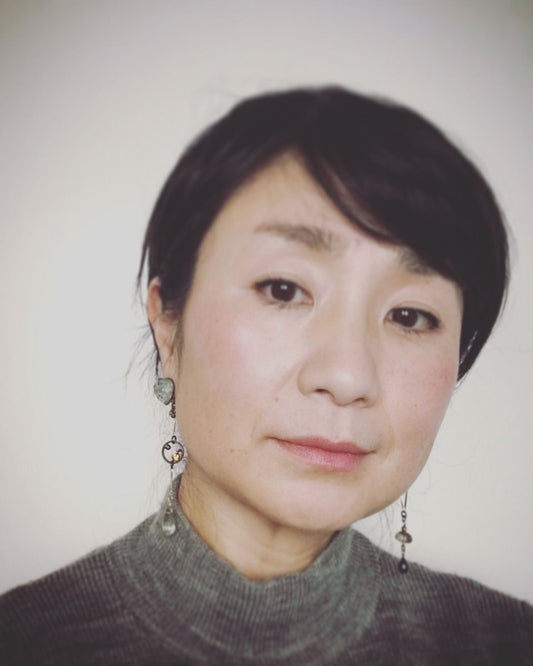 Mismatched Pierced Earrings Heart Pale Yellow Asymmetry TAMARUSAN