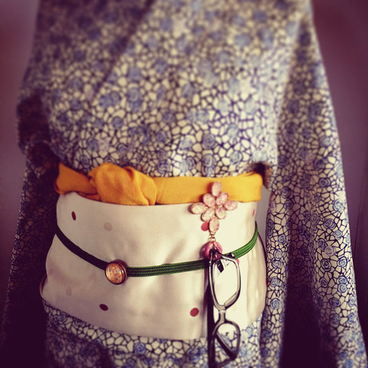 Eyeglass Holder Clip Pink Vortex Kimono TAMARUSAN