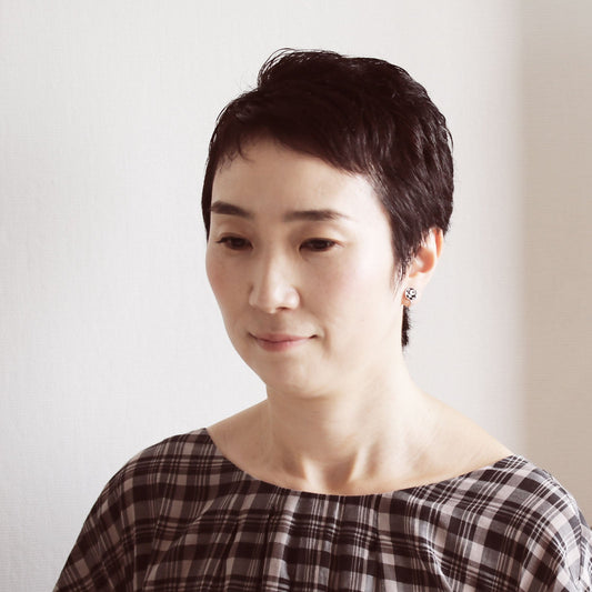 Earrings Simple Check Black White TAMARUSAN