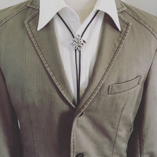 Leather Strap Bolo Tie Black And White Square TAMARUSAN