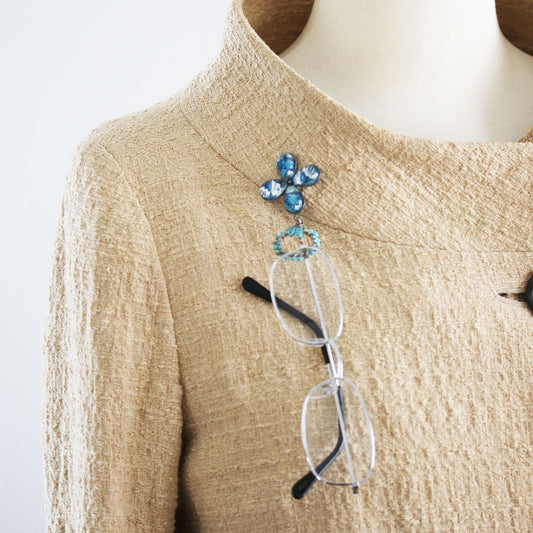 Eyeglass Holder Brooch Lily Antique Finished TAMARUSAN