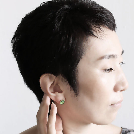 Pierced Earrings Lily Green TAMARUSAN