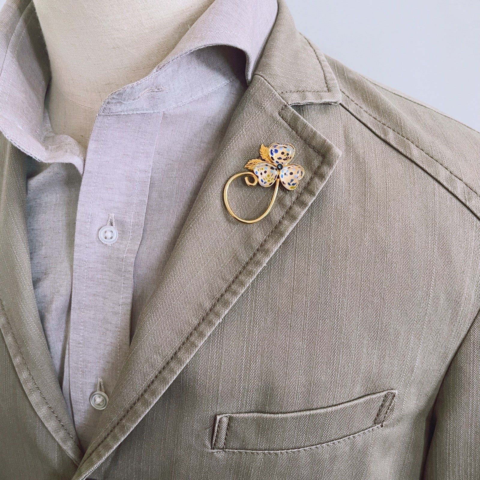 Pin Brooch Glasses Holder Flower Gold Hydrangea TAMARUSAN