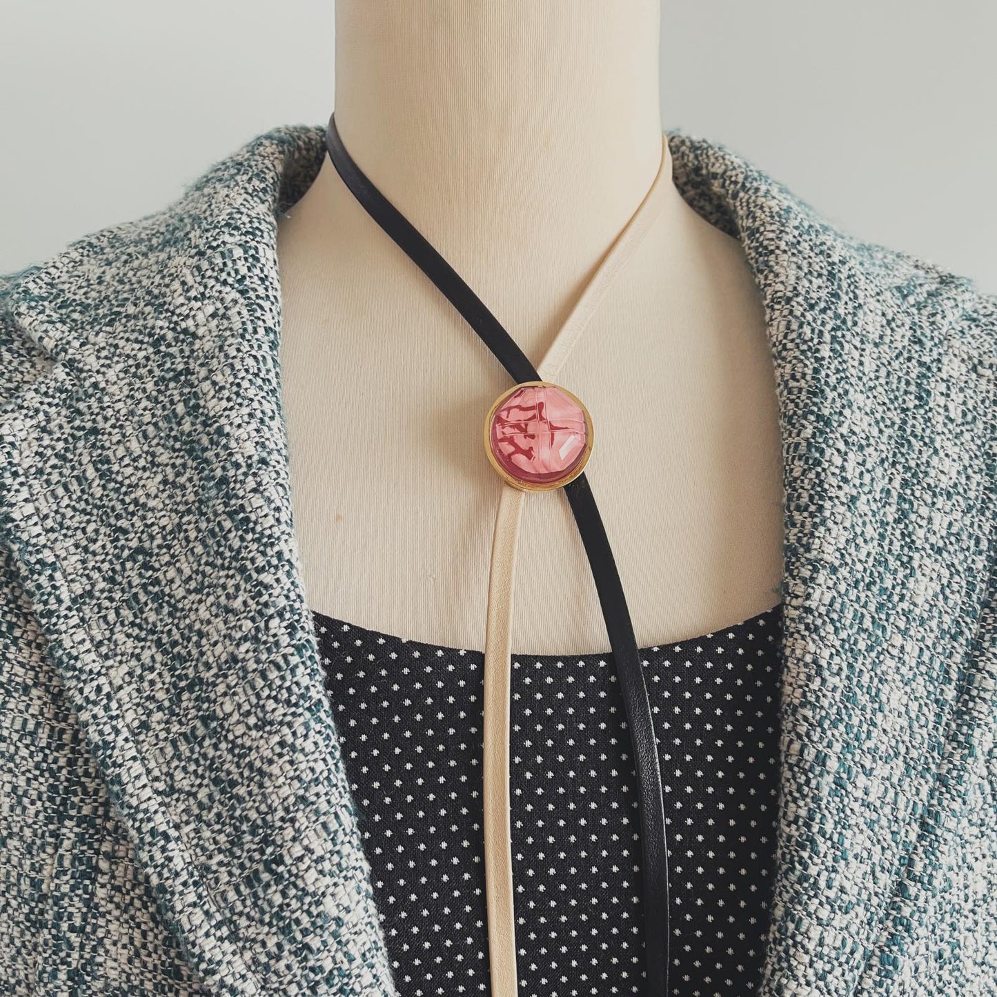 Leather Bolo Tie Beige Coral Gold TAMARUSAN