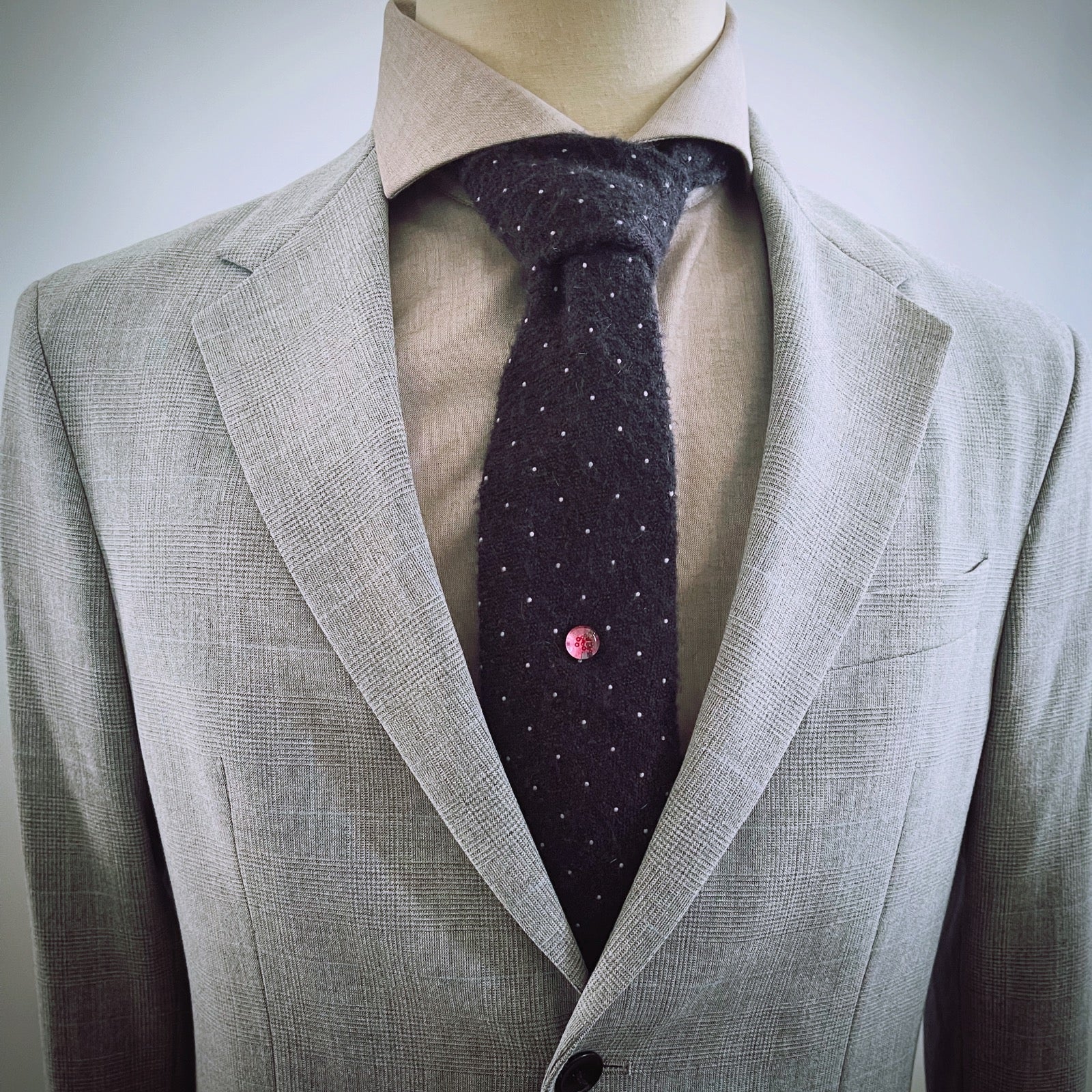 Tie Tack Pink Resin Handmade TAMARUSAN