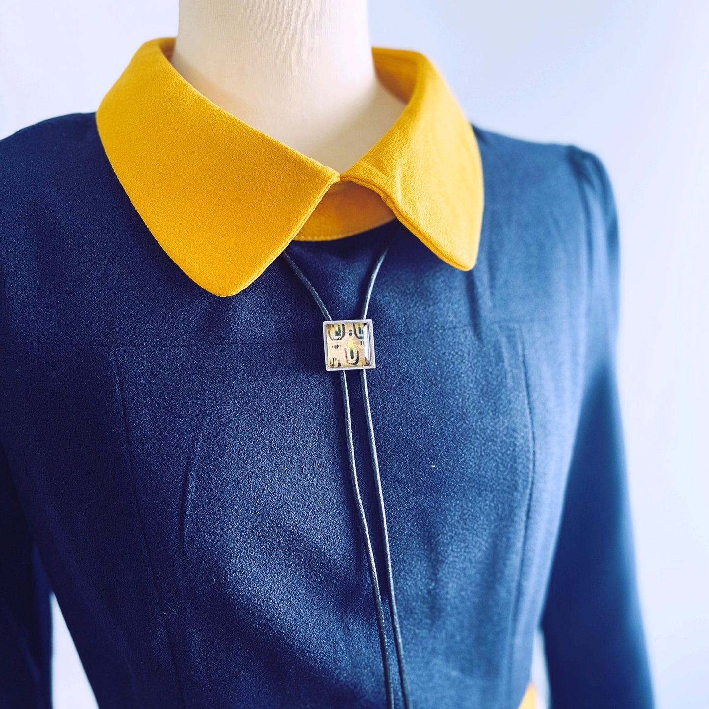 Leather Strap Bolo Tie Gray Casual Men