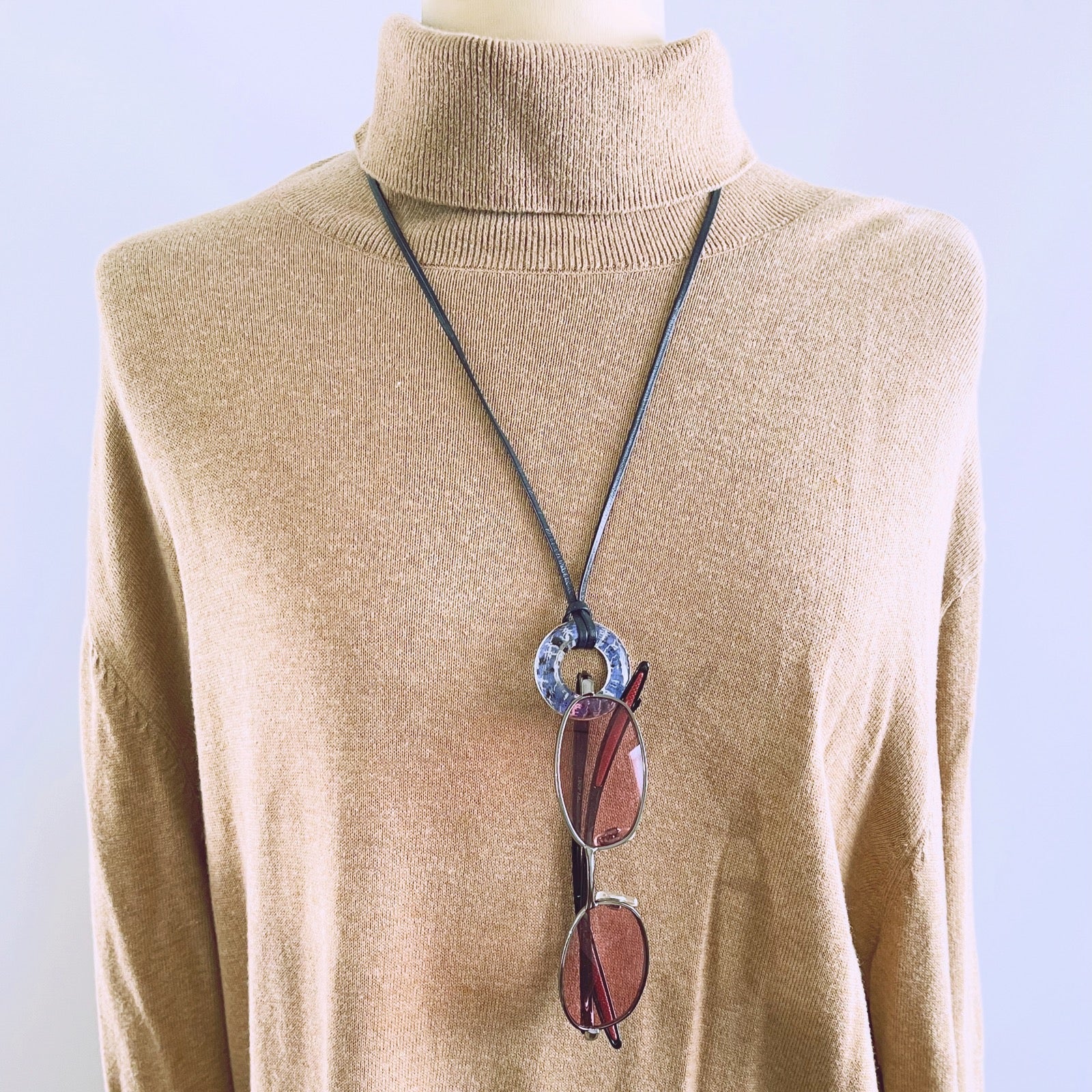 Leather Cord Glasses Holder Gecko Light Blue Necklace TAMARUSAN