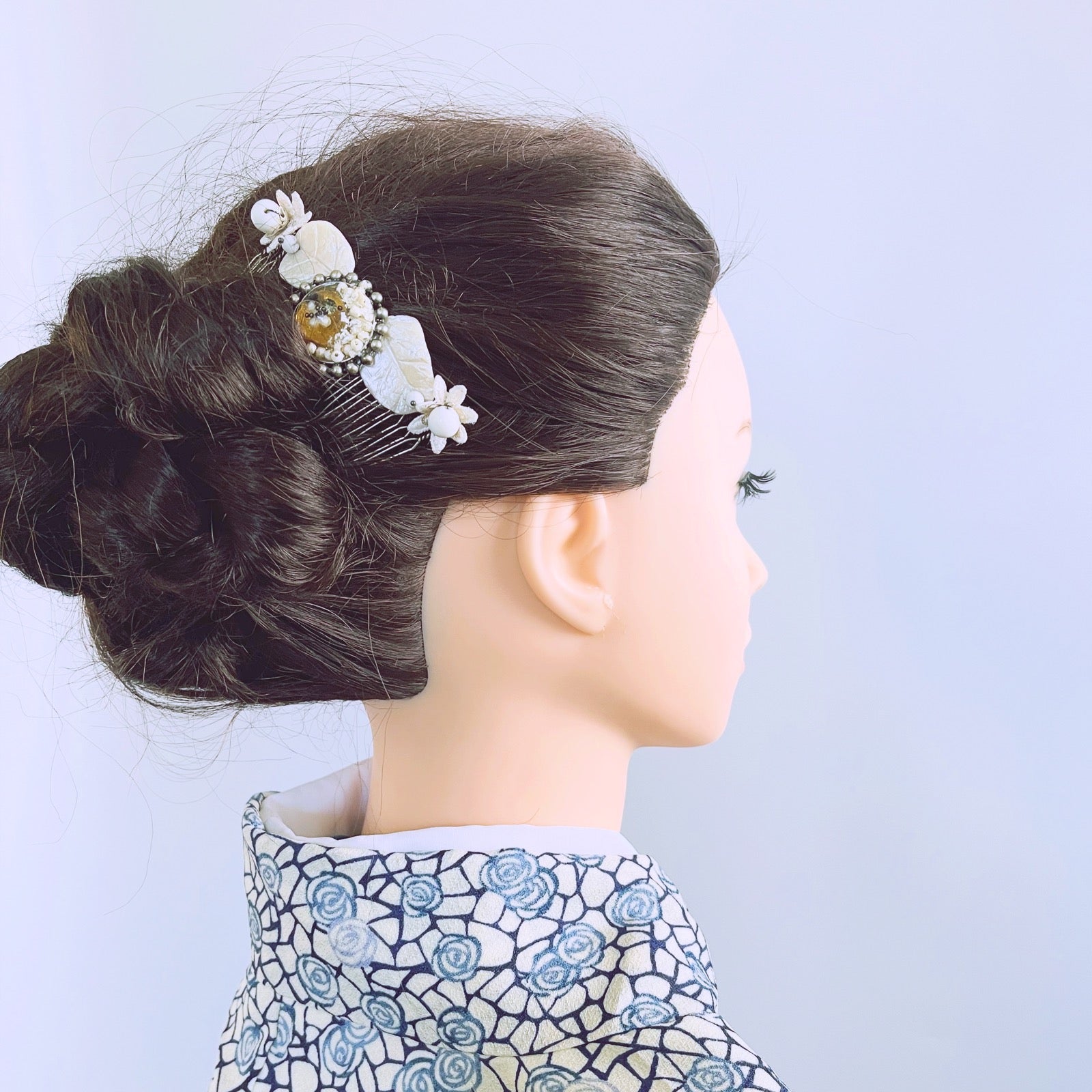 Comb White Flower Leaves TAMARUSAN