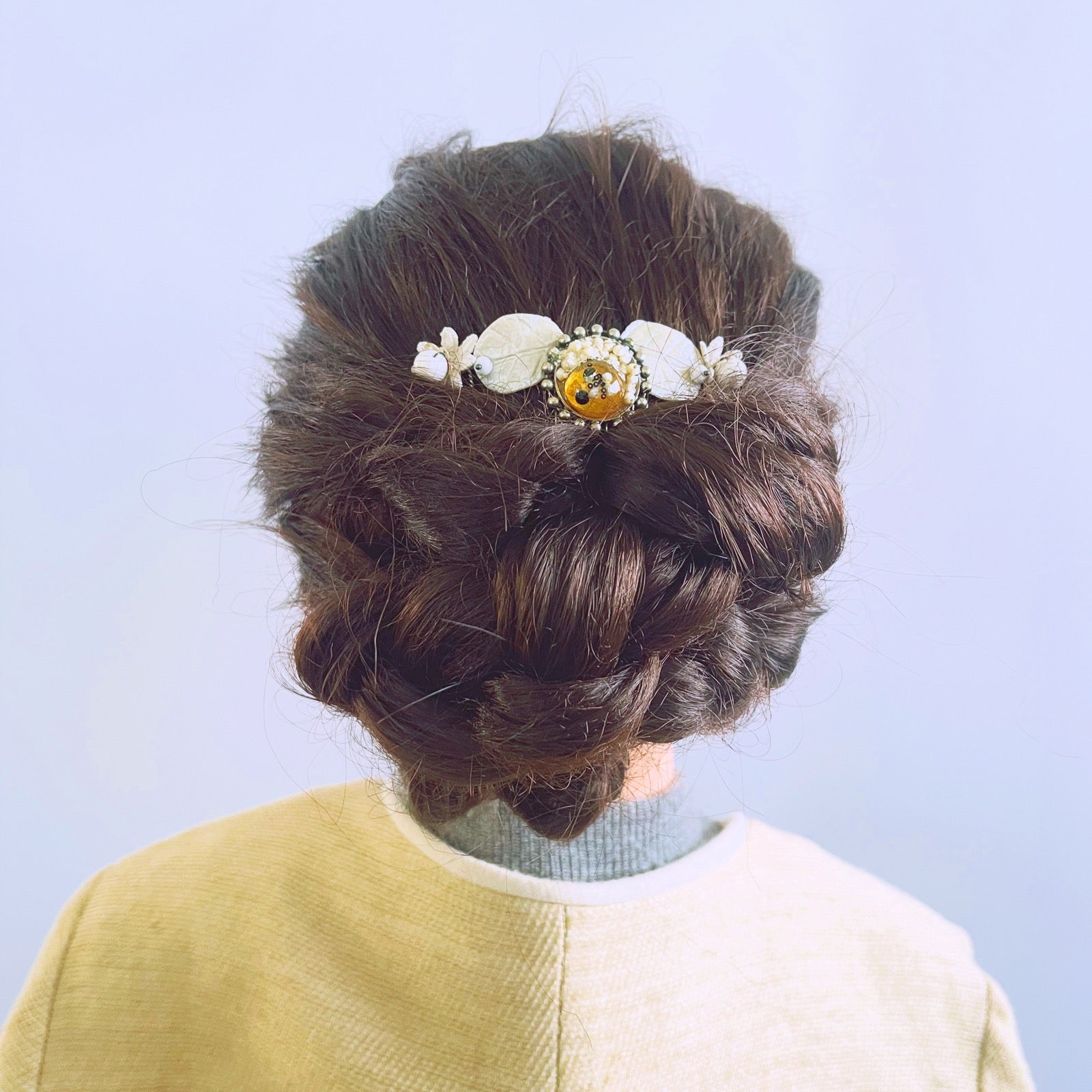 Comb White Flower Leaves TAMARUSAN