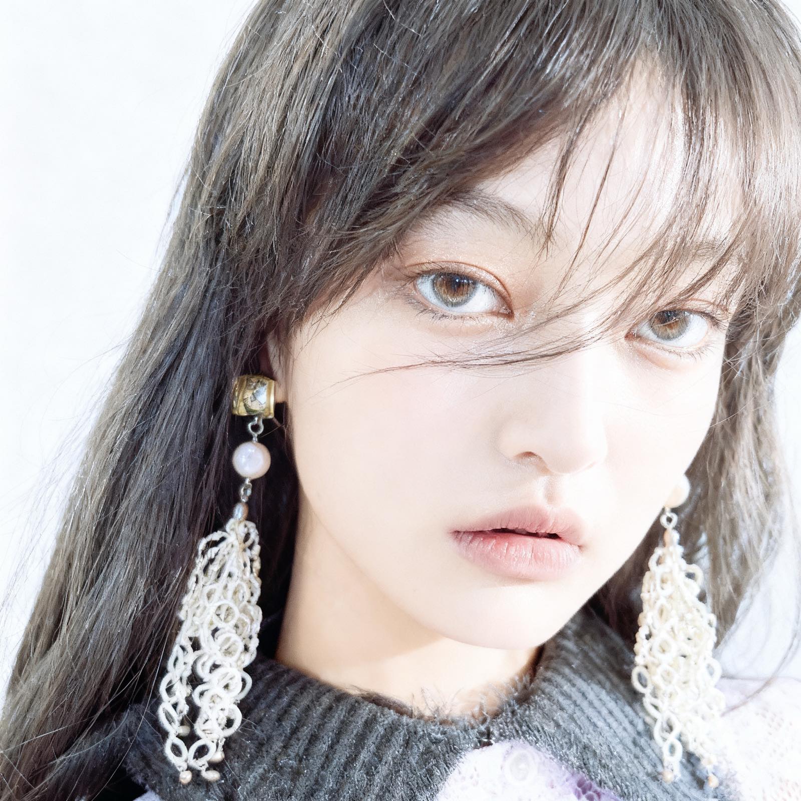 Studs Earrings White Lace Lemon TAMARUSAN