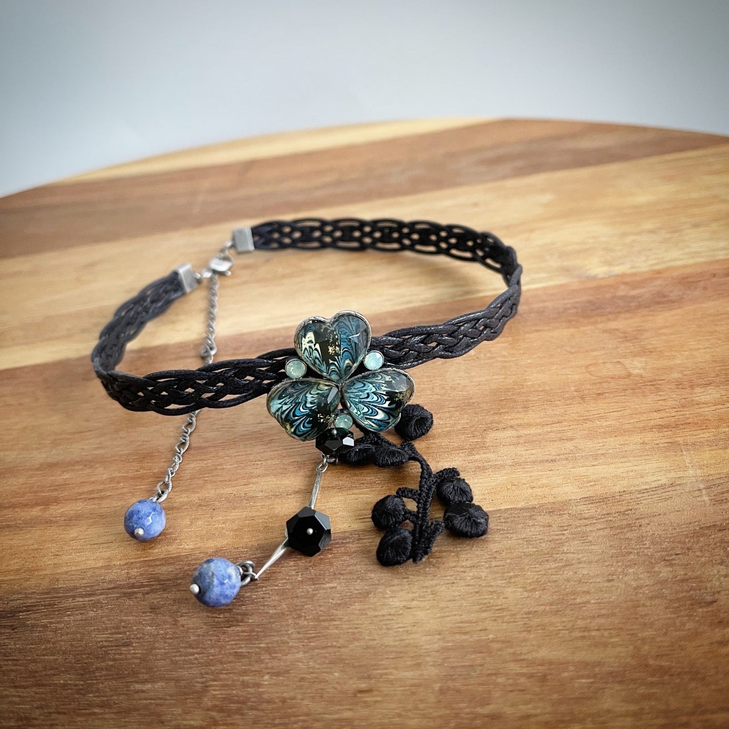 Flower Ribbon Choker Blue Marble TAMARUSAN