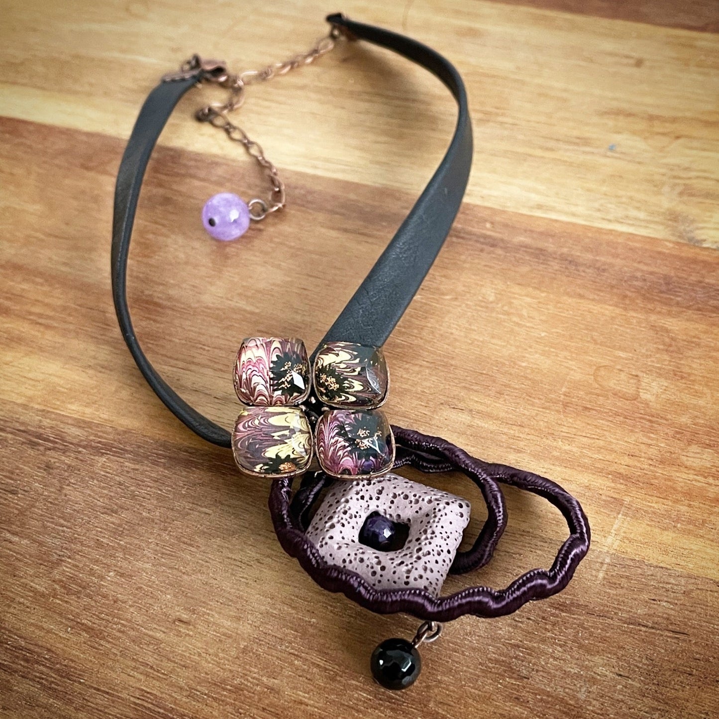Choker Lava Amethyst Marble Purple TAMARUSAN