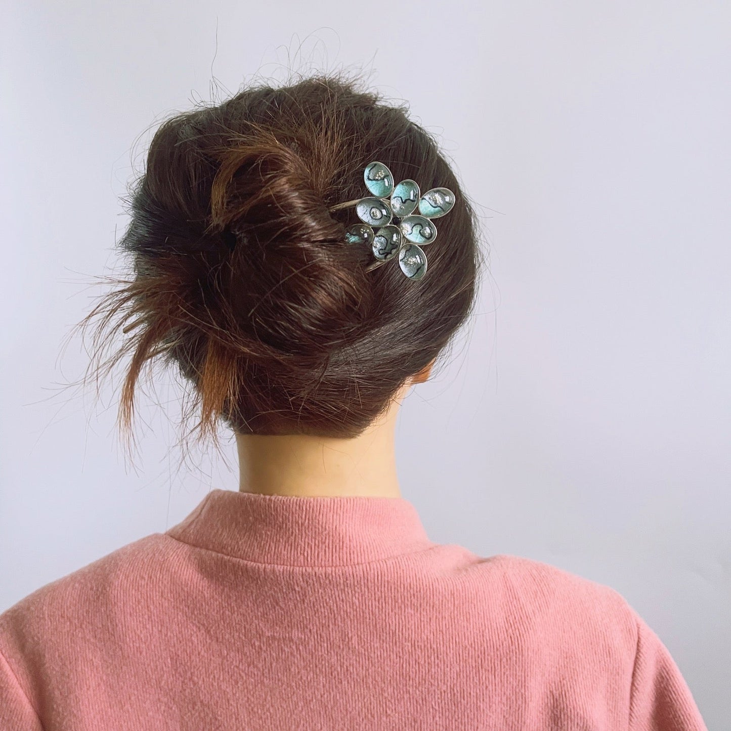 Forked Hairpin – Blue & Silver Flower Design TAMARUSAN