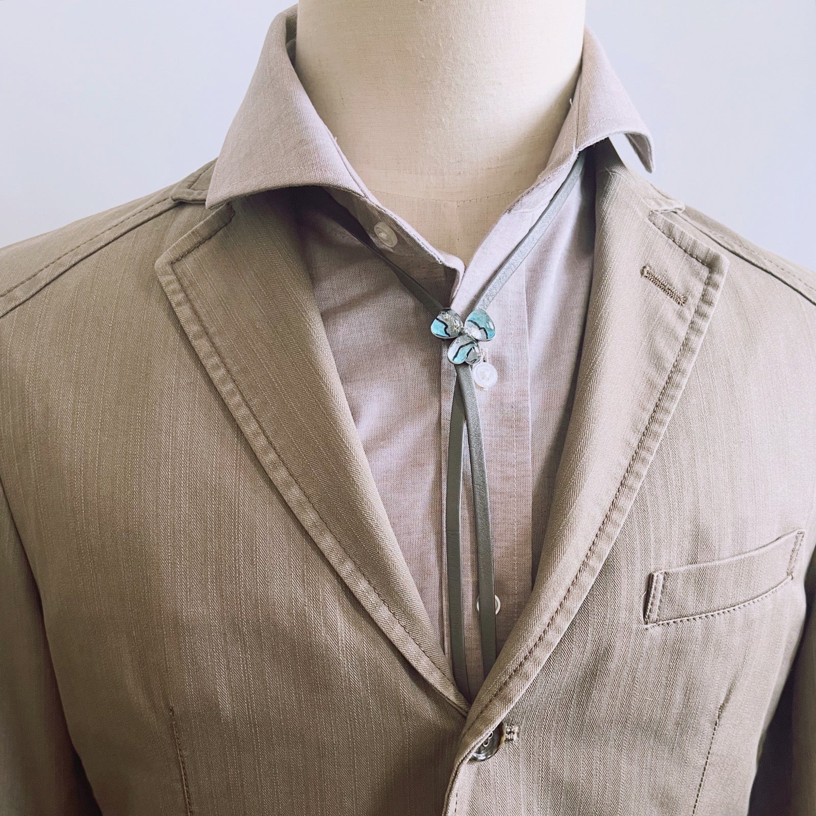 Leather Strap Bolo Tie Flower Gray Light Blue TAMARUSAN