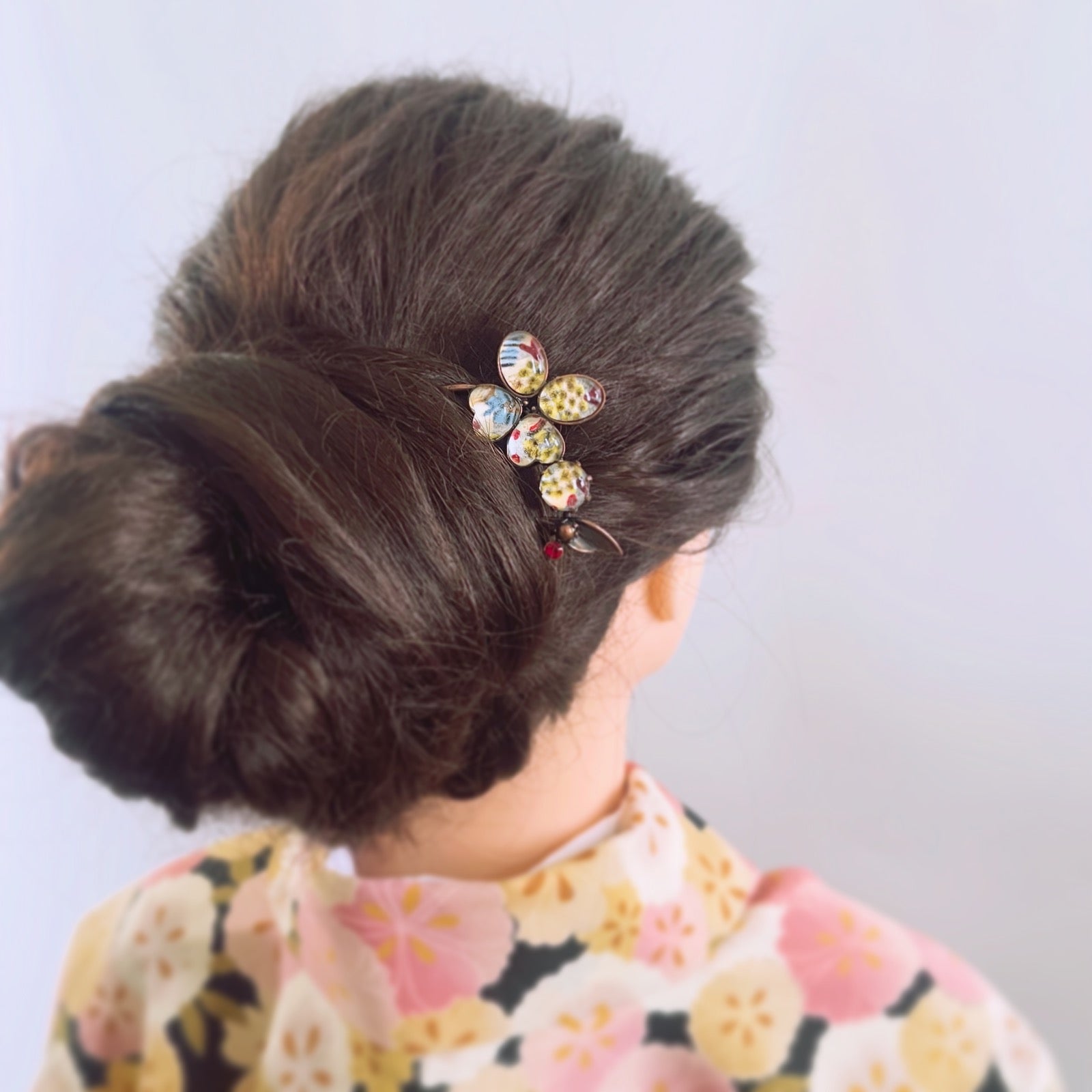 Comb White Flower Leaves TAMARUSAN