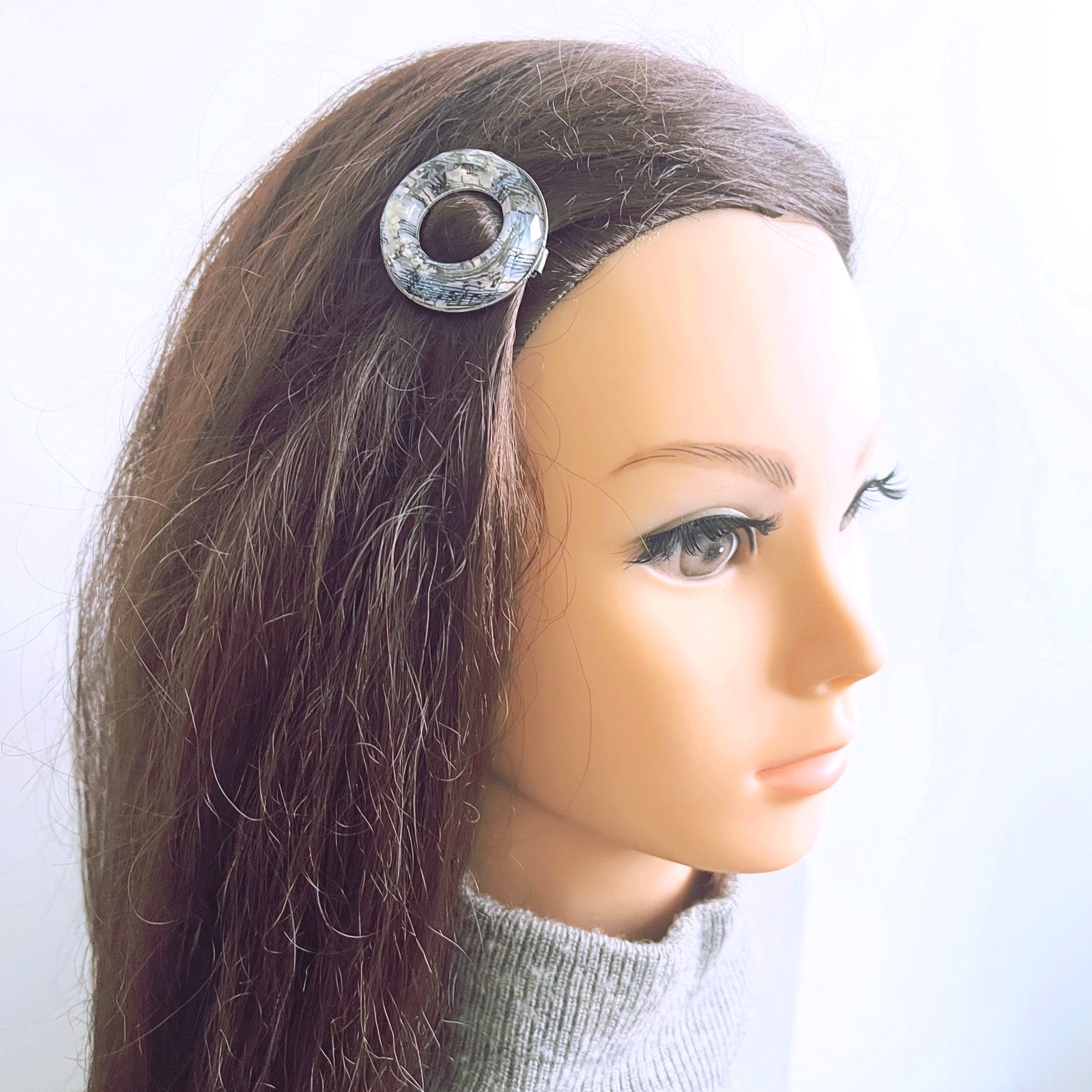 Light Blue Snap Hair Clip Musical Notes Donut TAMARUSAN