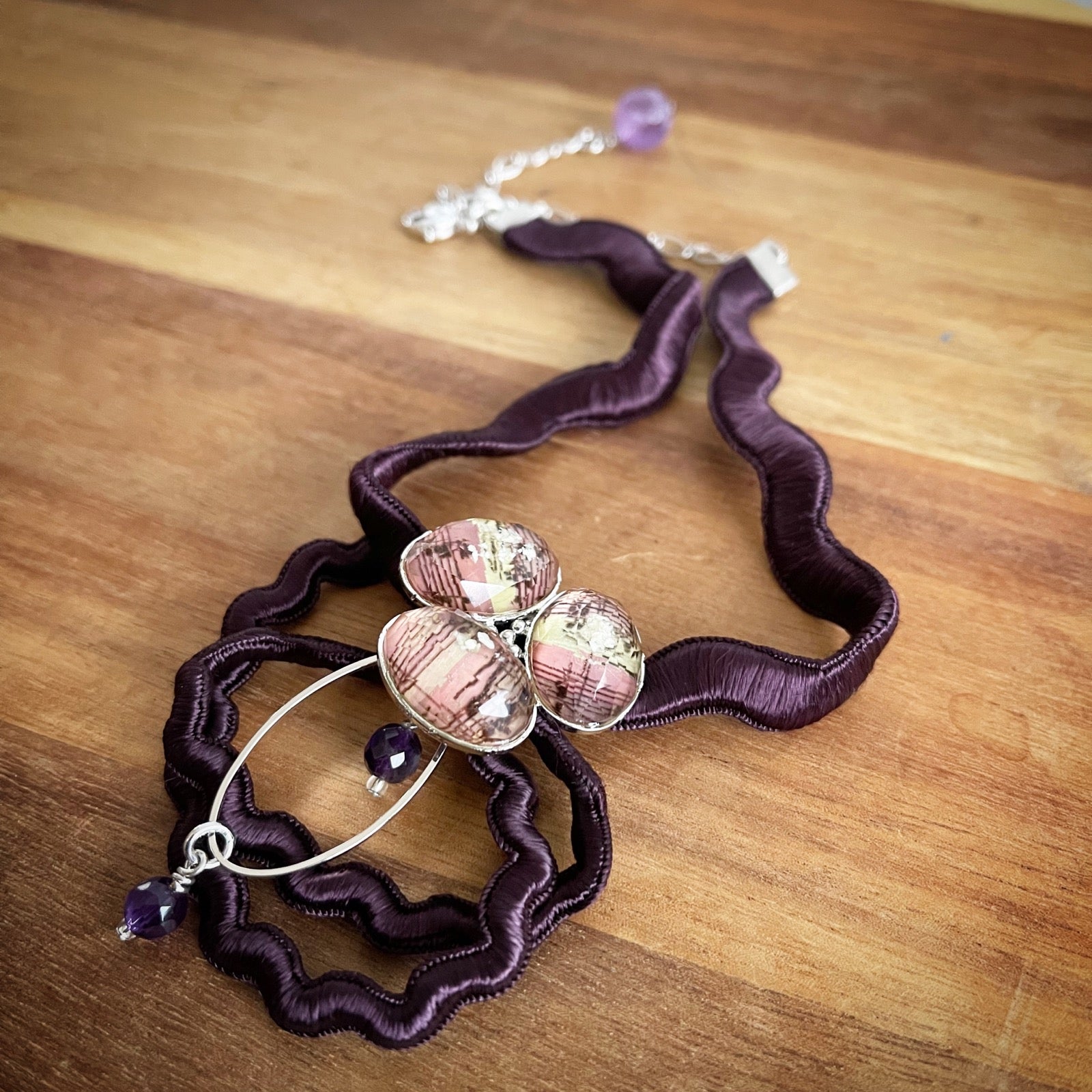 Ribbon Choker Musical Notes Purple TAMARUSAN