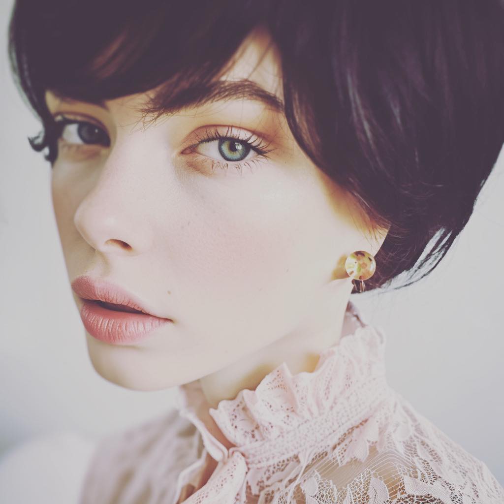 Earrings Beige Roses Tree TAMARUSAN